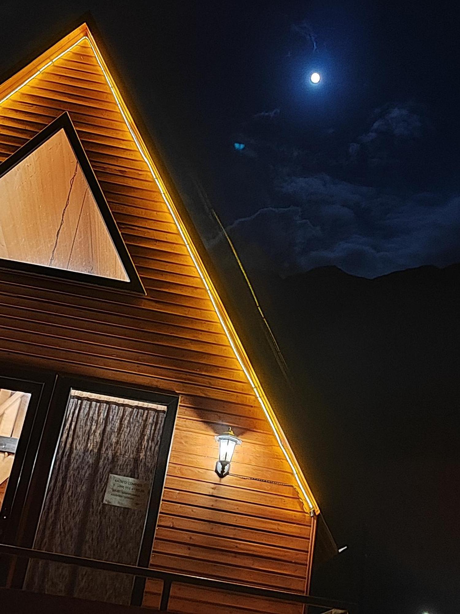 Apartamento Kazbegi Compass Exterior foto
